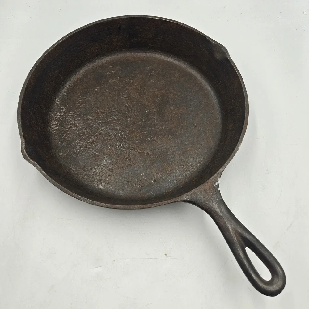 VTG SK LODGE D Cast Iron USA #8 -3 Notch Heat Ring Skillet Pan Excellent Conditi
